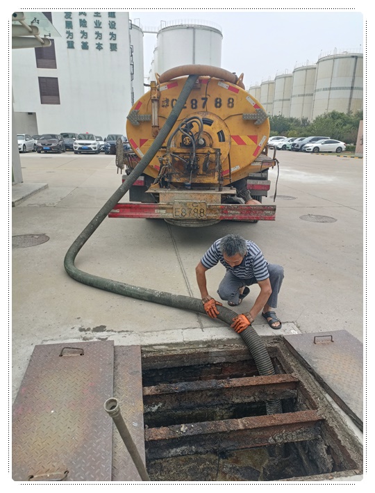 曲松隔油池清掏