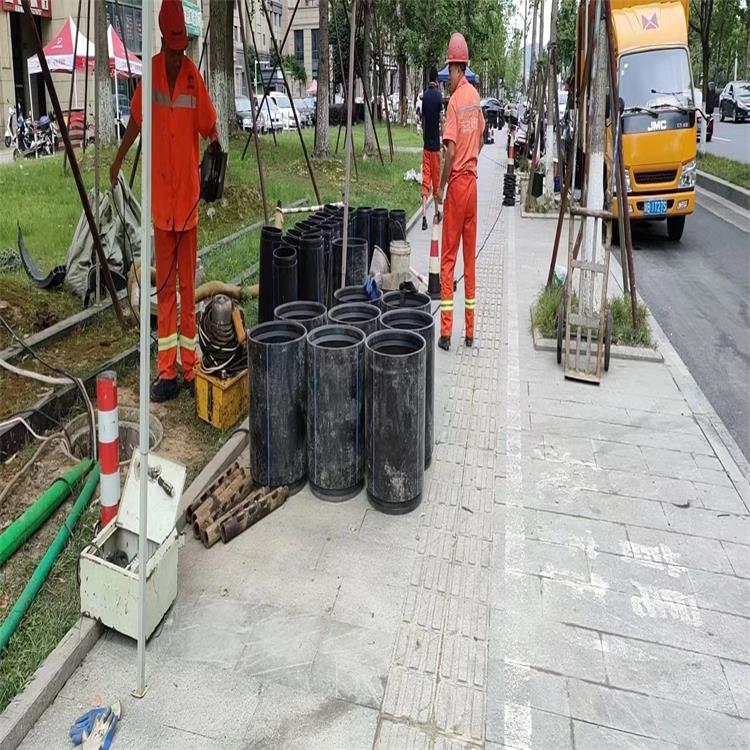 曲松管道短管置换修复